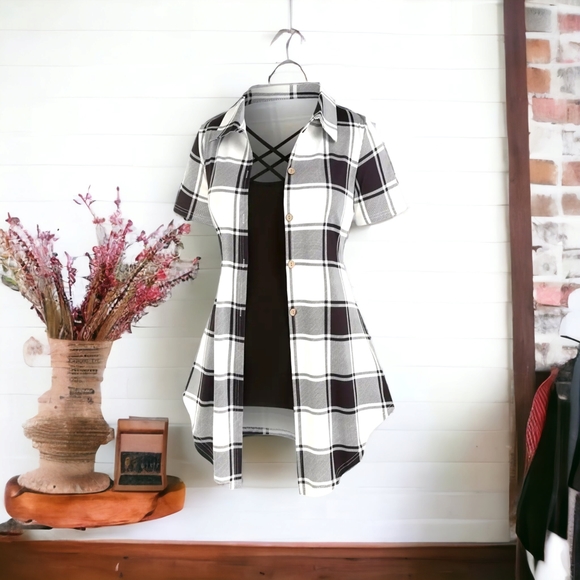 NWT!! Trendy Black and White Plaid Outfit with Black Cami Tank Top!!🖤☠️🖤 - Picture 11 of 16